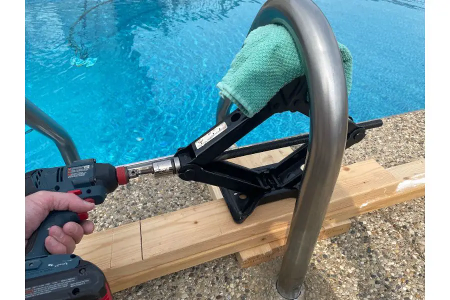 Car Jack to Remove Stuck Pool Ladder